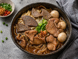 (LN) Nam Tok Beef Noodle Soup